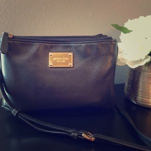 Michael Kors Crossbody Bag!